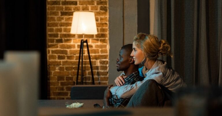 Tarifas de luz Cómo elegir la mejor opción y ahorrar en tu factura (Envato)
